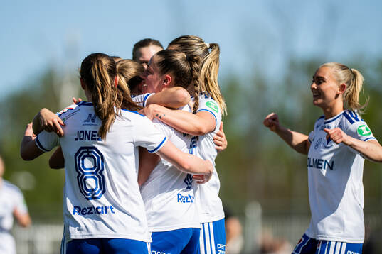 IFK Norrköpings Deborah-Anne De la Harpe jublar