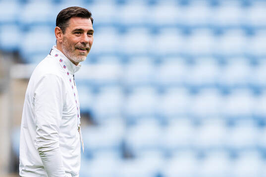 Head coach Freyr Alexandersson of Brann arrives