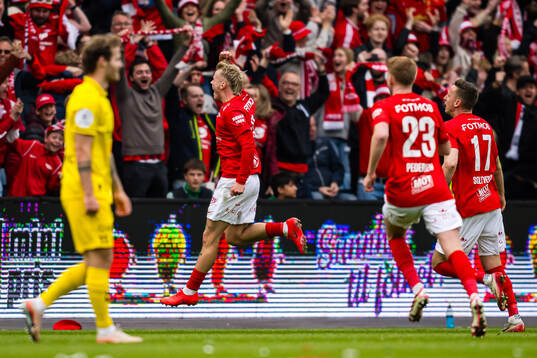 Kristall Mani Ingason of Brann celebrates