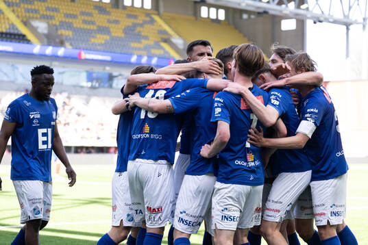 Norrbys spelare jublar