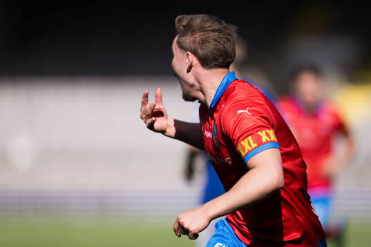 Helsingborgs Simon Bengtsson jublar