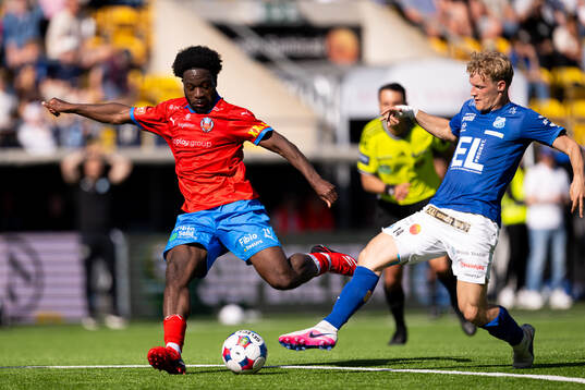 Helsingborgs Kevin Nyarko och Norrbys Olle Backlund