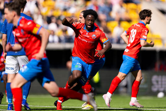 Helsingborgs Kevin Nyarko jublar