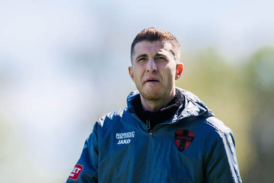 Nordic Uniteds tränare Steven Younan