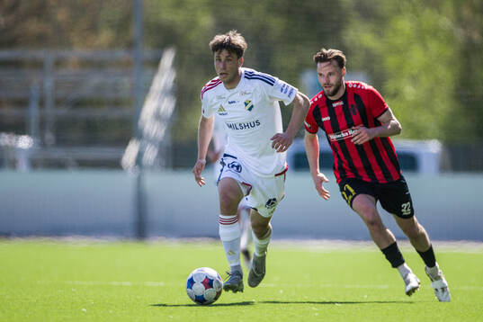 Östers Filip Olsson och Nordic Uniteds Niklas Söderberg