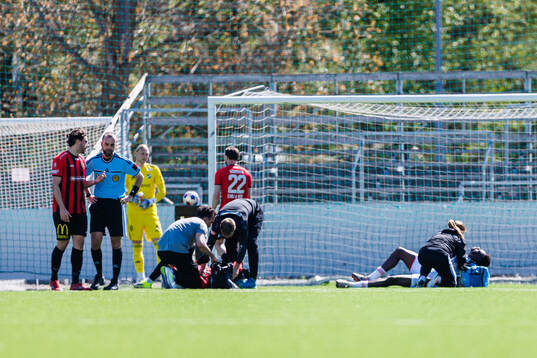 Östers Kingsley Gyamfi och Nordic Uniteds Kalipha Jawla