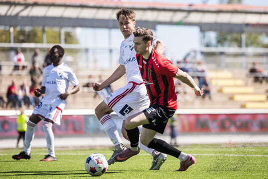 Nordic Uniteds Jake Larsson och Östers Filip Olsson