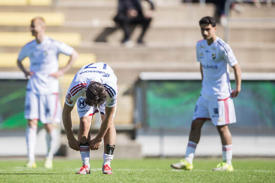 Östers Hannes Bladh Pijaca deppar