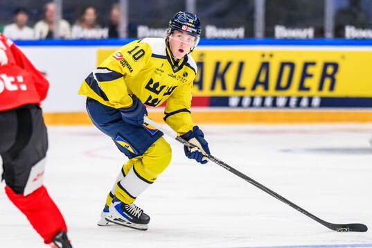 Simon Holmström of Sweden
