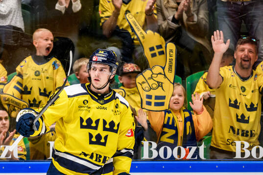 Albert Johansson of Sweden celebrating