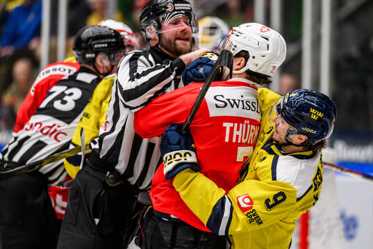 Calvin Thurkauf of Schweiz and Linus Karlsson of Sweden
