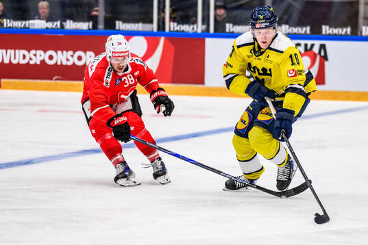 Lukas Frick of Switzerland and Simon Holmström of Sweden