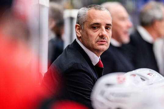 Head coach Jan Cadieux of Switzerland