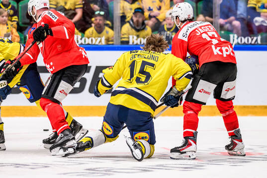 Jack Berglund of Sweden and Ken Jäger of Switzerland