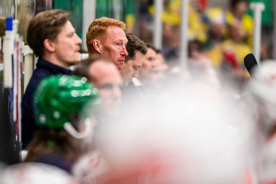 Assistant coach Jörgen Jönsson of Sweden