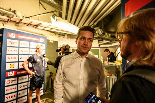Head coach Sam Hallam of Sweden