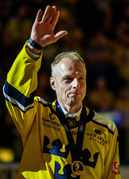 Head coach Magnus Hävelid of the Swedish national u20 ice