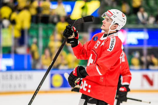 Calvin Thurkauf of Schweiz looks dejected