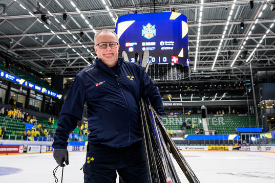 Equipment Manager Mikael Petersson of Sweden