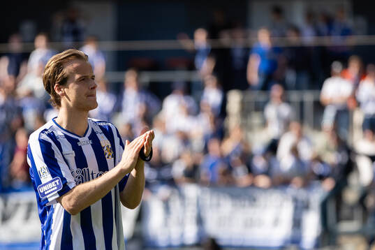 IFK Göteborgs August Erlingmark deppar