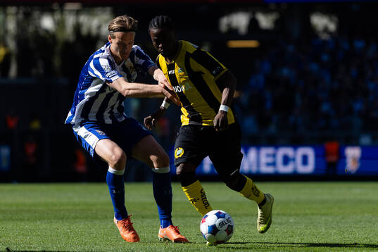 IFK Göteborgs August Erlingmark och Hammarbys Frank Junior