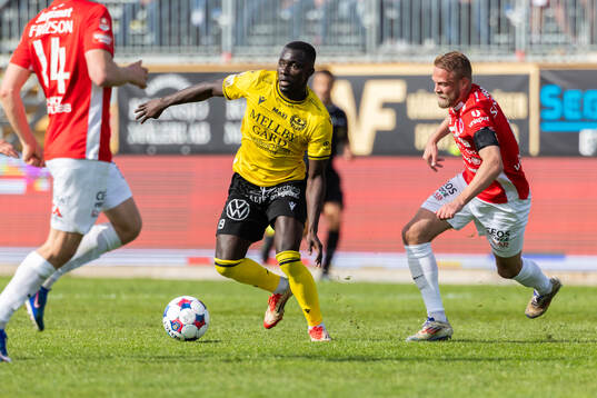 Mjällbys Abdoulie Manneh och Daniel Sundgren
