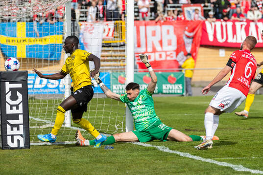 Mjällbys Abdoulie Manneh jublar