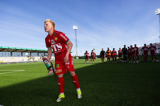 GAIS Robert Frosti Thorkelsson jublar