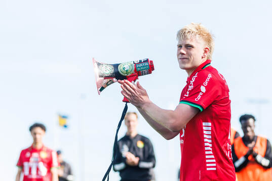 GAIS Robert Frosti Thorkelsson jublar