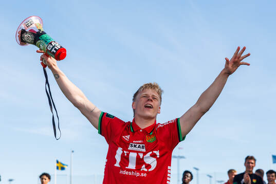 GAIS Robert Frosti Thorkelsson jublar