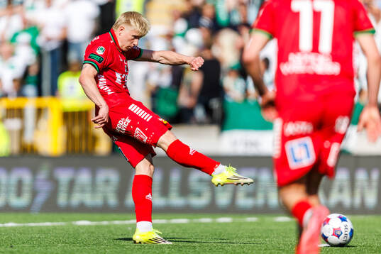 GAIS Robert Frosti Thorkelsson gör 0-1