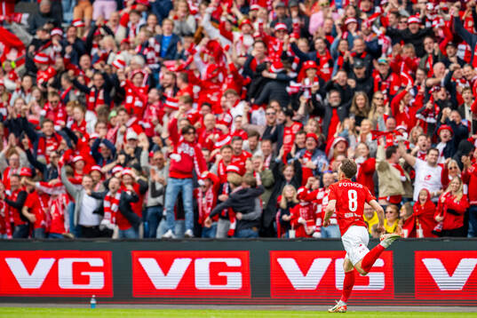 Felix Horn Myhre of Brann celebrates