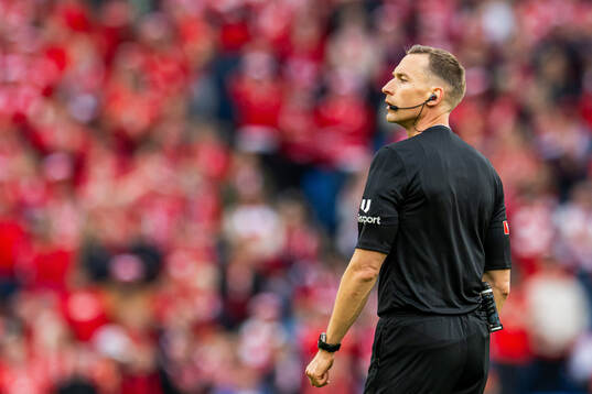 Referee Marius Hansen Grøtta
