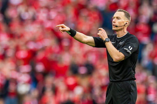 Referee Marius Hansen Grøtta
