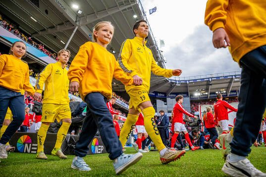 Sondre Brunstad Fet of Bodø/Glimt enters the pitch
