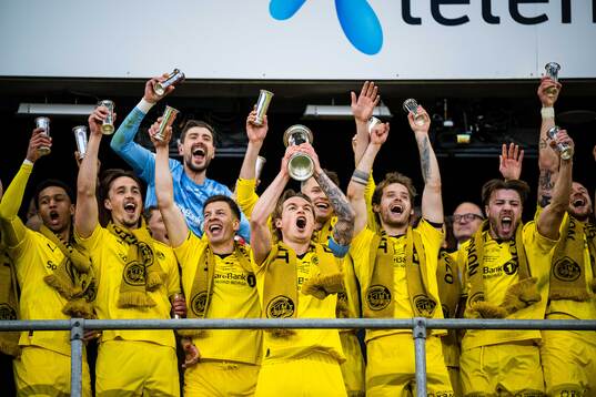Daniel Bassi, goalkeeper Nikita Haikin, Andreas Helmersen,