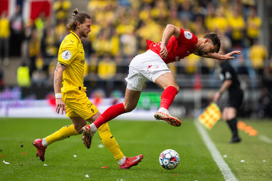 Kasper Høgh of Bodø/Glimt and Fredrik Pallesen Knudsen of