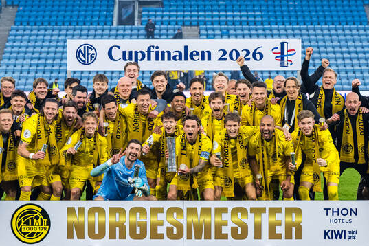 Players of Bodø/Glimt celebrates with the trophy
