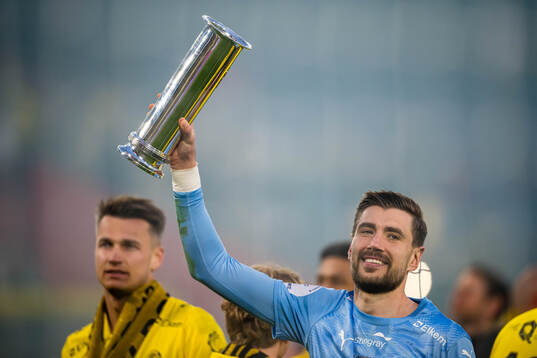 Goalkeeper Nikita Haikin of Bodø/Glimt celebrates with the