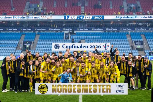 Players of Bodø/Glimt celebrates with the trophy