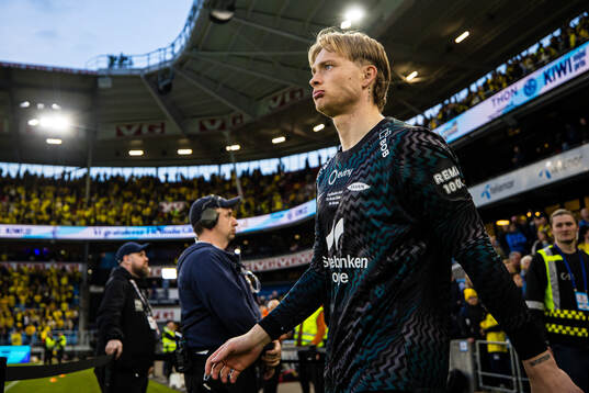 Goalkeeper Simen Vidtun Nilsen of Brann looks dejected