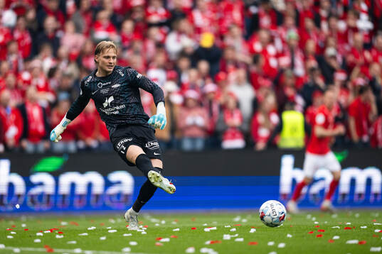 Goalkeeper Simen Vidtun Nilsen of Brann