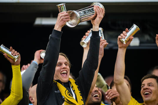 Ulrik Saltnes of Bodø/Glimt celebrates with the trophy