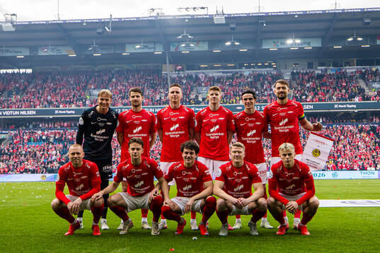 The starting eleven of Brann, from the top left; Goalkeeper
