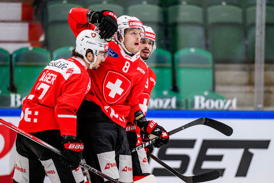 Simon Knak of Switzerland celebrates