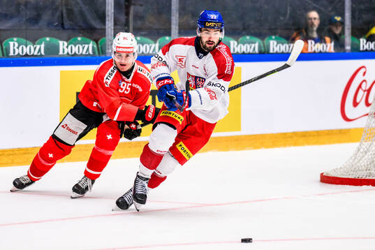 Tyler Moy of Switzerland and Filip Pyrochta of Czech