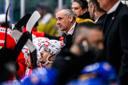 Head coach Jan Cadieux of Switzerland