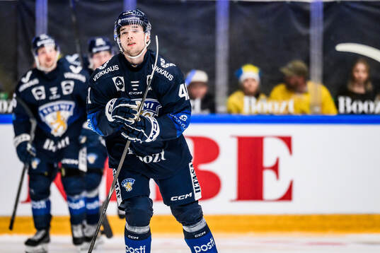 Ville Heinola of Finland celebrating