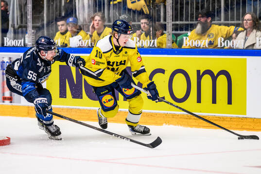 Mikael Seppälä of Finland and Simon Holmström of Sweden