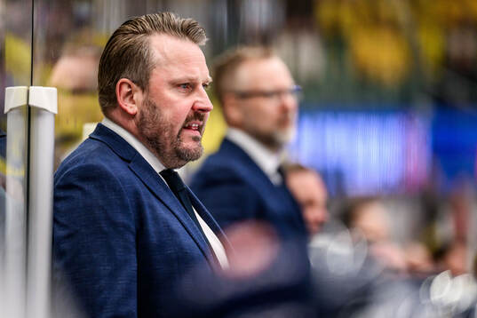 Head coach Antti Pennanen of Finland